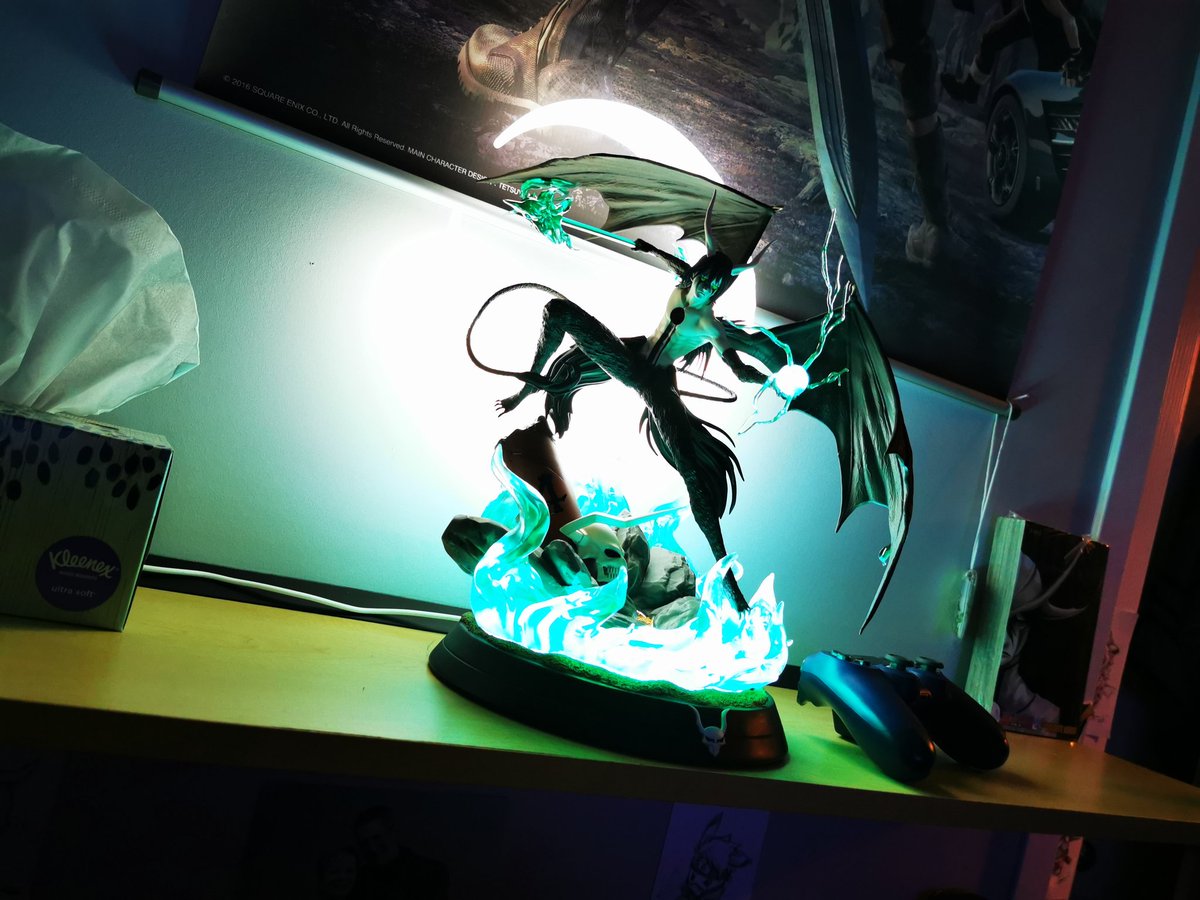 caydeplaysart's tweet photo. So my beautiful man came in from @FavorGk Queen studios 😍 he had a few broken pieces but he's been fixed. #BLEACH https://t.co/9gybj6IMMp