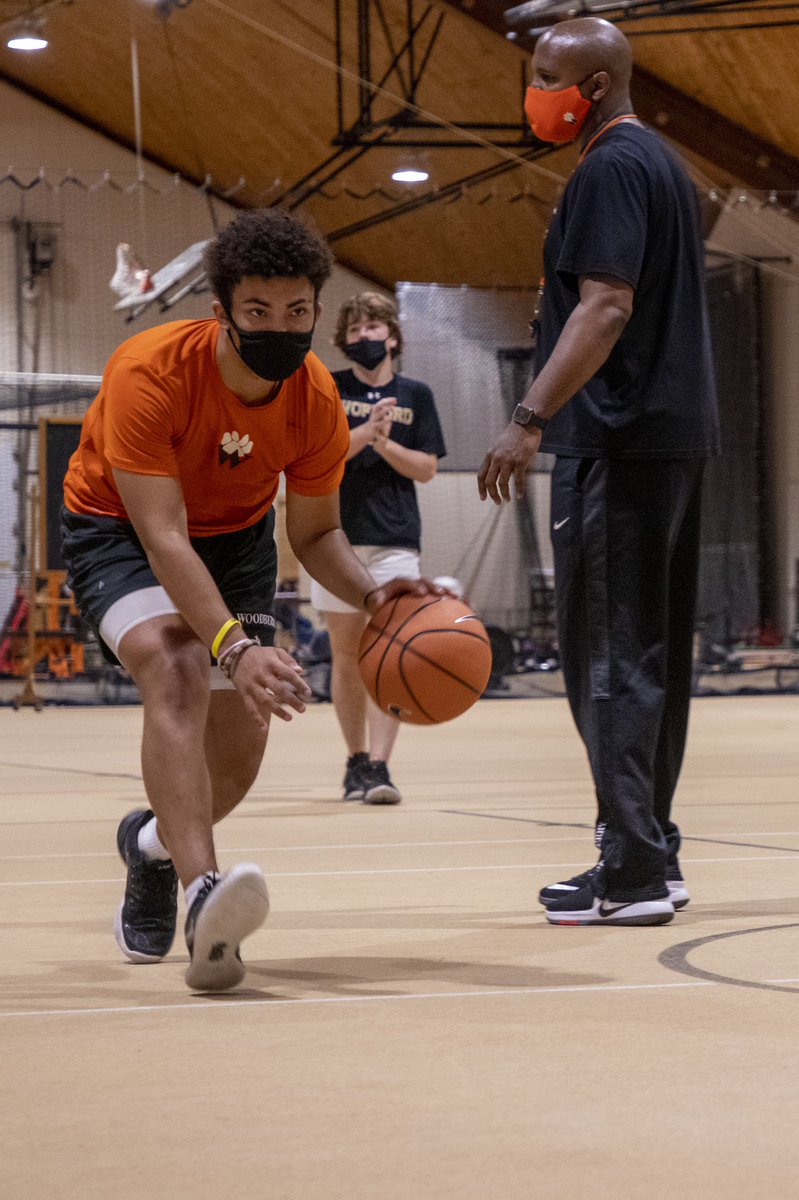 WFS_Basketball's tweet photo. βSpectacular achievement is always preceded by unspectacular preparation.β #attentiontodetail #wfshoops π
π https://t.co/ESSh7CI6jP