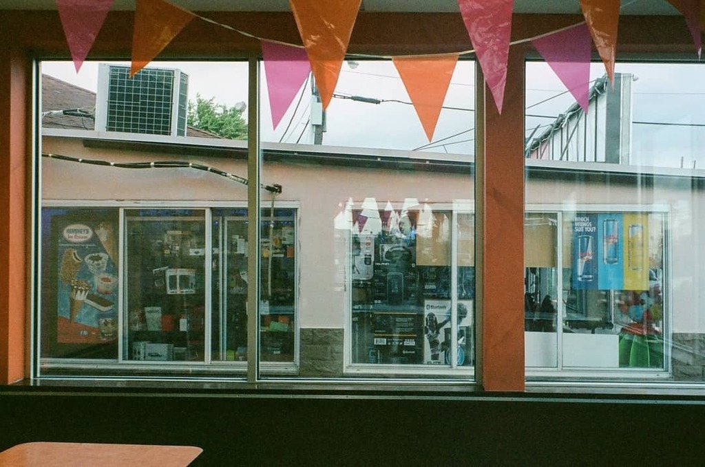 ThatAndyCohen's tweet photo. Dunkin Donuts, Rte 440.

#ilikedthecolors
#route440
#jerseycity 
#urbex 
#streetscape
#urbanscape
#urbanlandscape 
#street_photography
#streetphotography
#dunkindonuts
#leicaiiic
#portta400
#nycspc
#myspc
#capturestreets 
#spicollective
#storyofthestreet… https://t.co/WzZZMfwVPP https://t.co/yAh0dt5txW