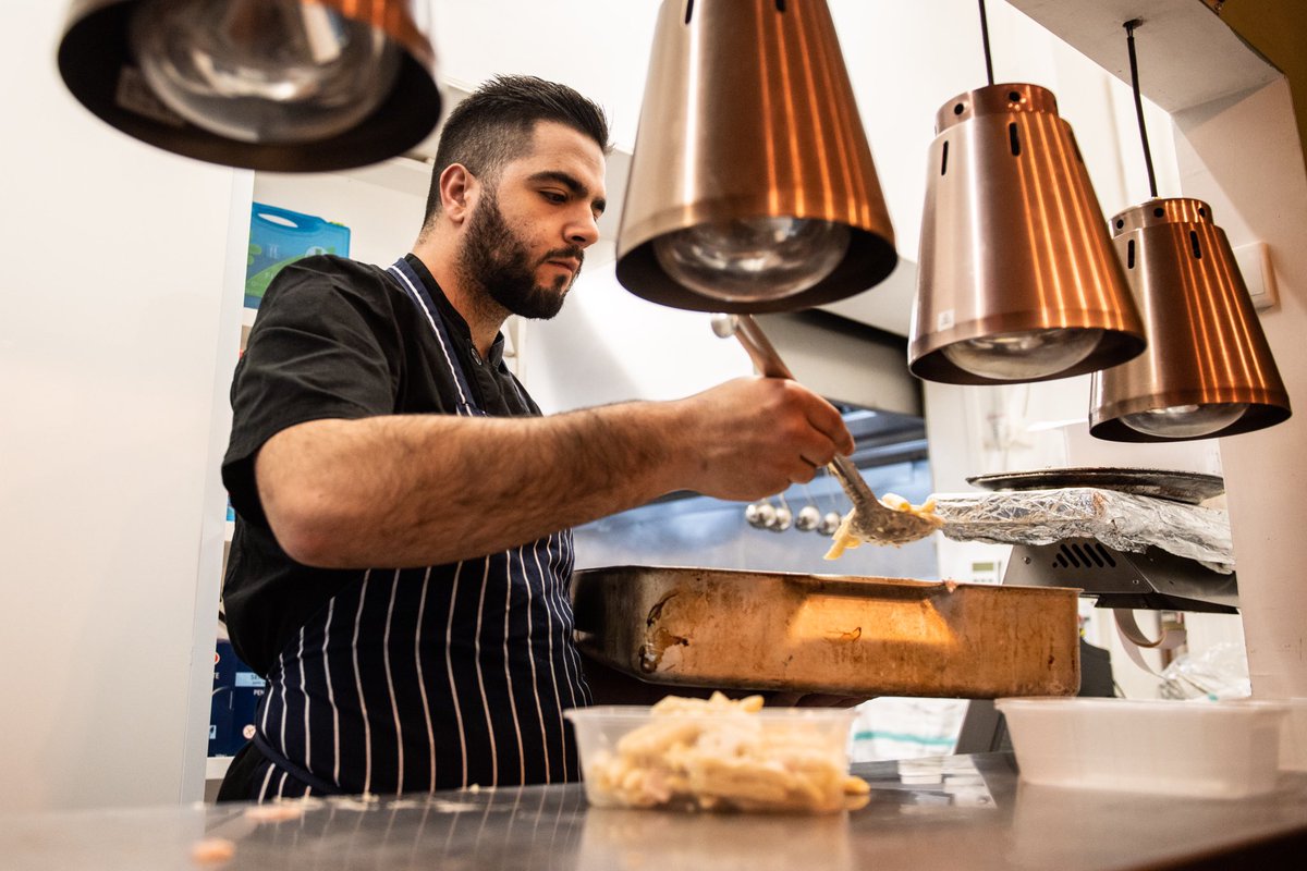 rosarestaurants's tweet photo. Another busy day delivering fresh meals to those in need. We managed to deliver over 300 meals and care packages yesterday to so many grateful families ♥️ All this has been made possible by your kind donations. @MarcusRashford 
📸 ~ James Speakman/Mercury Press #feedourfuture https://t.co/UrAhx2TsaC
