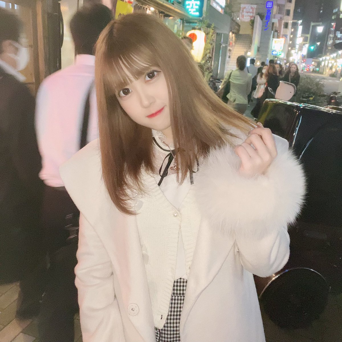 大芝りんか 19歳になりました いつも応援ありがとうございます コロナの影響でみんなに 会う機会も減ってさみしいので この1年はたくさん会えますように りんかのこと好きでいてねᐡ ᐡ 19歳の1年もよろしくお願いします 目標は合法