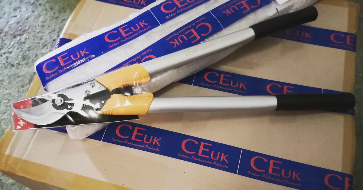 CEuk_intl's tweet photo. More of our popular Leyat Loppers heading out to their new stockist destinations today.
#HappyCustomers #Leyat #Loppers #Pruning #Tools #Arb #Forestry #Woodlands #Orchard #Viticulture #Gardening #Farming #Landscaping #Bushcraft https://t.co/BkgYNOyoVl
