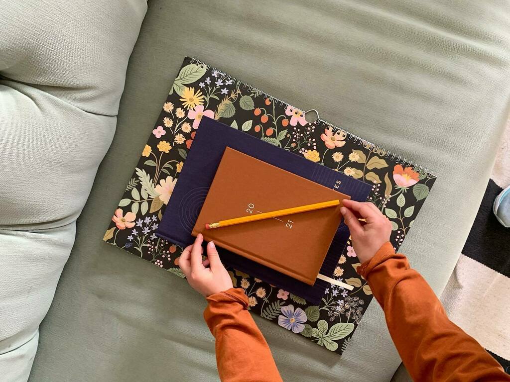 ScurryHomePaper's tweet photo. Will make my feed look off but I don’t care- this is Isla’s styled flat lay from photo shoot day 🖤😂🕺🏽 https://t.co/cvPqc0Fdos https://t.co/rQALpw5st5