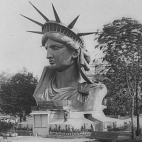 NYGov's tweet photo. Happy birthday to the Statue of Liberty!

134 years ago today, the statue was dedicated in New York Harbor by President (and former NY governor) Grover Cleveland.

Designed by Frédéric Auguste Bartholdi, the statue was a gift from the people of 🇫🇷 to the people of 🇺🇸 https://t.co/GnduxYaPd4