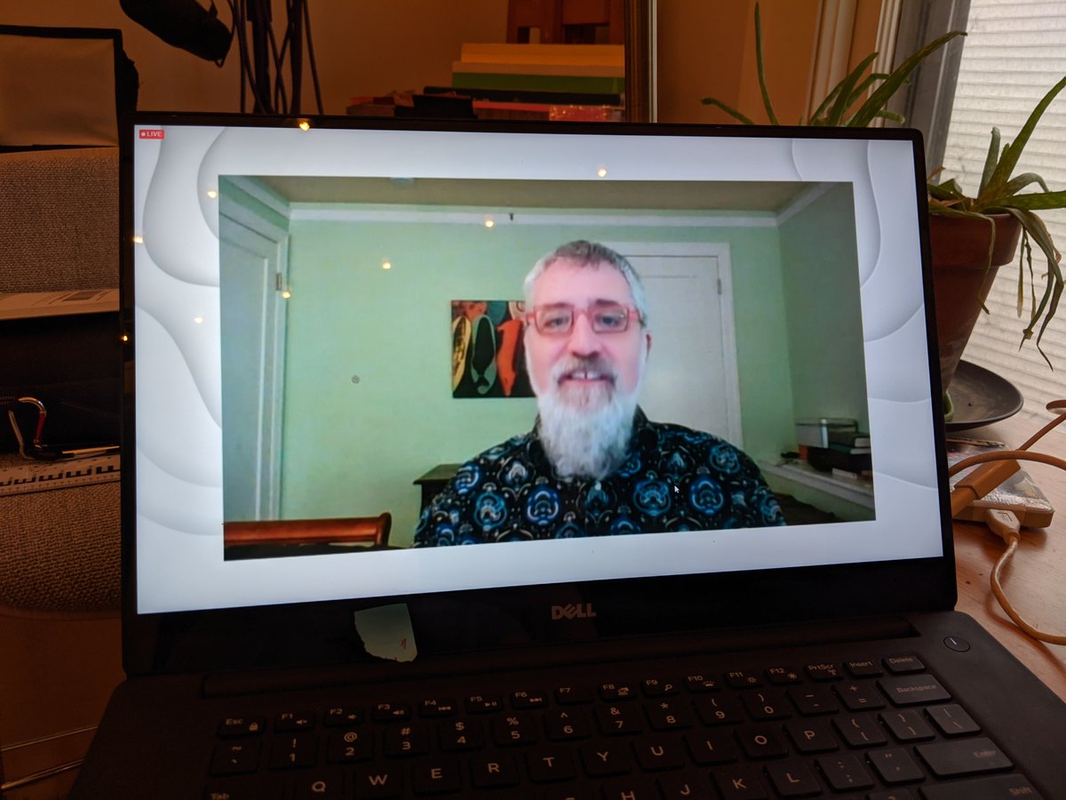 I am so digging <a href="/iangjacobs/">Ian Jacobs (he/him)</a> talk on data at <a href="/Calabrio/">Calabrio</a>'s virtual C3 event. But maybe enjoying the colors of his video even more! Love it- the shirt, the glasses, the color of the walls, the print behind him- love it all!😍