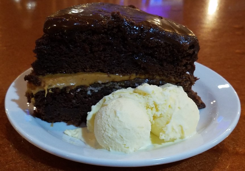 No better way to celebrate #NationalChocolateDay than with a slice of Brown Bear Cake!

#brewerylife #chocolatelovers #foodporn #chocolatepeanutbutter #ohyeswedid