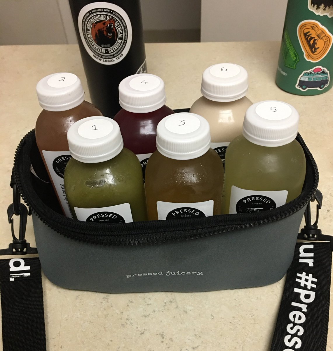 jamesmaxwell87's tweet photo. #Day2Of4 #JuiceCleanse https://t.co/QlKDVTzVHa