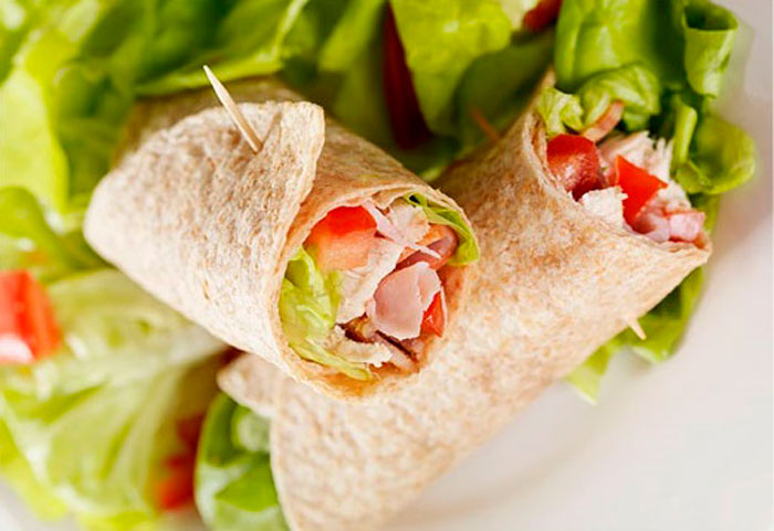 DrCormi's tweet photo. Una receta fácil de preparar, pocas calorías y con distintas opciones de rellenos. #RecetaLight #Recetas #Light #Miercoles
https://t.co/ySkg78SJ4f
Vía @drcormillotcom https://t.co/jmk1FEkQQv