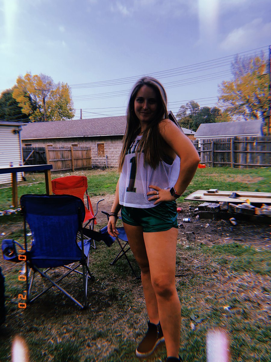 natilyndanielle's tweet photo. Haven’t smiled like this in years.. and that’s on self love 😻 https://t.co/0kJaycsJJY