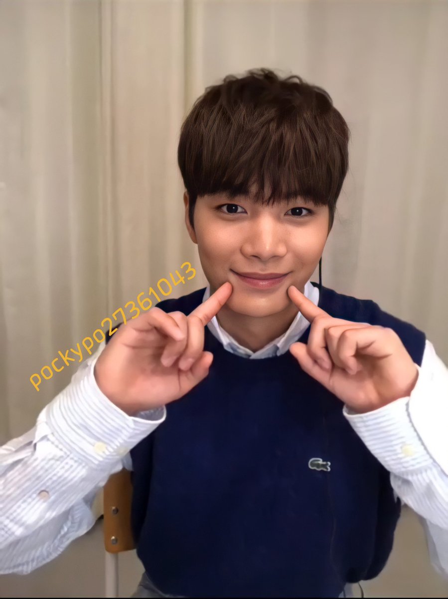+영통후기)
제 목소리가 잘 들린다면 오리보조개 콕콕!💕
(짤 씻어옴...ㅎ)
어쩜 종현인 보조개도 저렇게 귀엽게...🤦🏻♂️
#김종현 #jr #뉴이스트 #nuest https://t.co/l9AclidPdH