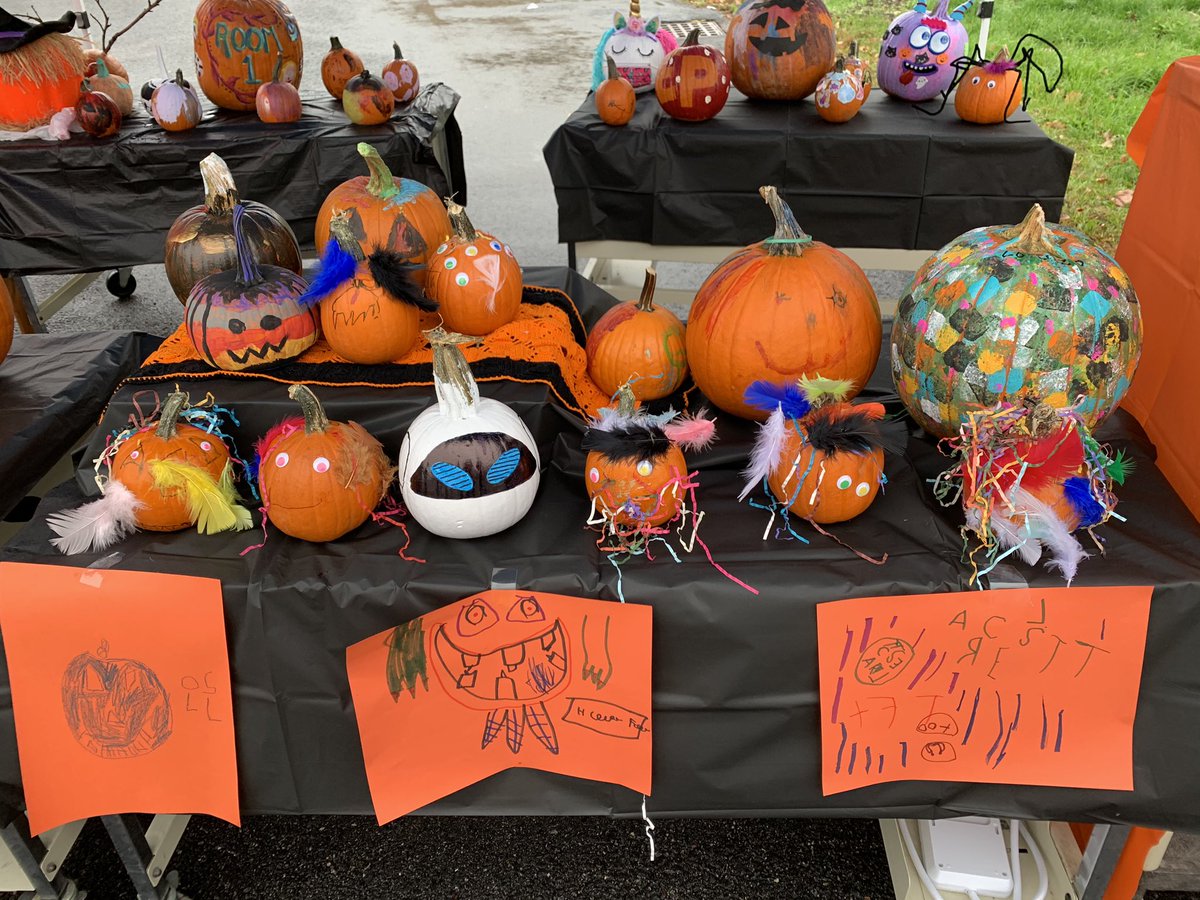 karenr1218's tweet photo. Pumpkin Something happening now at the EP PreK!!! Feel free to drive by and see the student-parent creations to celebrate the season!! We were granted a rainy fall day as well!! Nothing stops the Littles!! #Covidstyle @RIDeptEd @AInfanteGreen @repkazarian @KathrynCrowle12 https://t.co/mGqXVEGiab