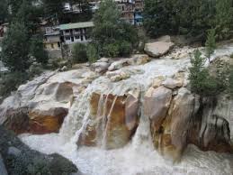 Yamunotri Temple is made using granite stones. The Temple Signicance Goddess Yamuna is an iconographic depiction of the River Yamuna.Very near to the Yamuna Devi temple there are many hot water springs; the most significant among them is the Surya Kund.