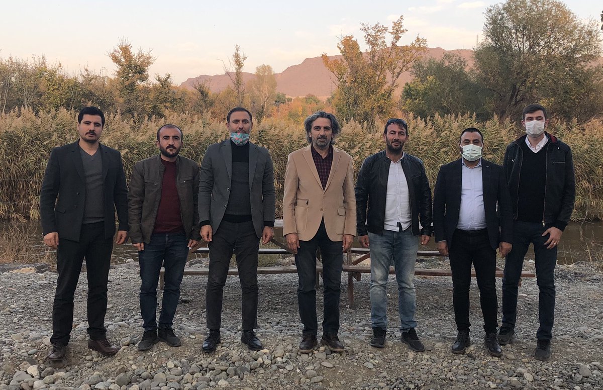 KarsEBS's tweet photo. Digor ilçe teşkilatımızla buluştuk yeni başkanımız @caferozturk76 ve ekibine hayırlı olsun diyoruz.yeni yönetim kurulumuzun sendikal anlamda farklı bir tarz ve heyecan ortaya koyacağına eminiz.tebrik ediyor,başarılar diliyoruz.
@FevziCelebidir
@toptas_ihsan
@KarsEBS
#KarsEbs https://t.co/ExC8G0kCTL