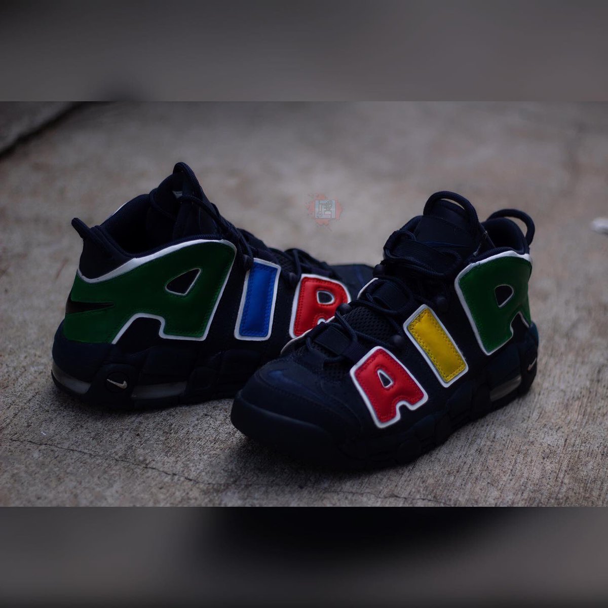 FF_Footwear's tweet photo. 🖍🎨👟🎨🖍 All inquiries visit our website or email! Links in bio... #sneakers #nike #shoes #adidas #fashion #yeezy #airmax #airjordan #converse #freestyle #sneakerheads #sepatu #sepatumurah #bhfyp #igsneakercommunity #reebok #sneakershouts #sneakerpics #sneakersindo #sneakersmag https://t.co/Ydub3MPuRU