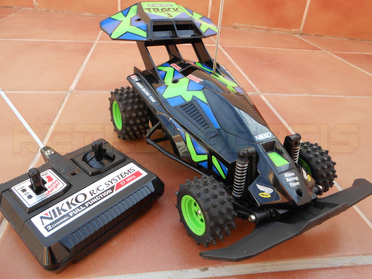 RINCONMAQUINITA's tweet photo. Ya he restaurado por completo mi #NikkoRC Track 3 de 1989. Es totalmente funcional y el modo turbo es divertidísimo, puede girar la dirección en parado, tiene motor Mabuchi y diferencial trasero. ¿Qué os parece? https://t.co/Ltfl1uwhmn