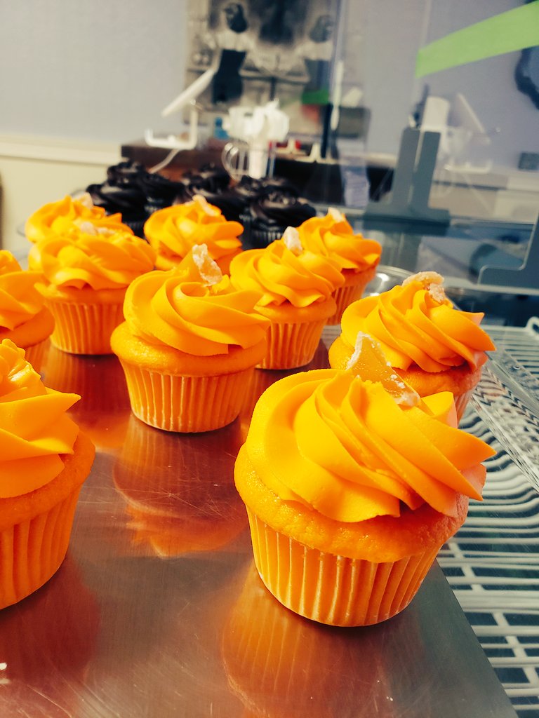 CakeryCocktail's tweet photo. Introducing Ginger! She's spicy and sweet, infused with #grandmarinier and #jager hot ginger. This sweet #orange #CupCake will have you feeling all the #fallvibes! Part of our #Halloween boo box!

#boozy #alcohol #desserts #baking #boozybaker #Autumn #MintHill #CharlotteNC https://t.co/6Pid4zRjZQ