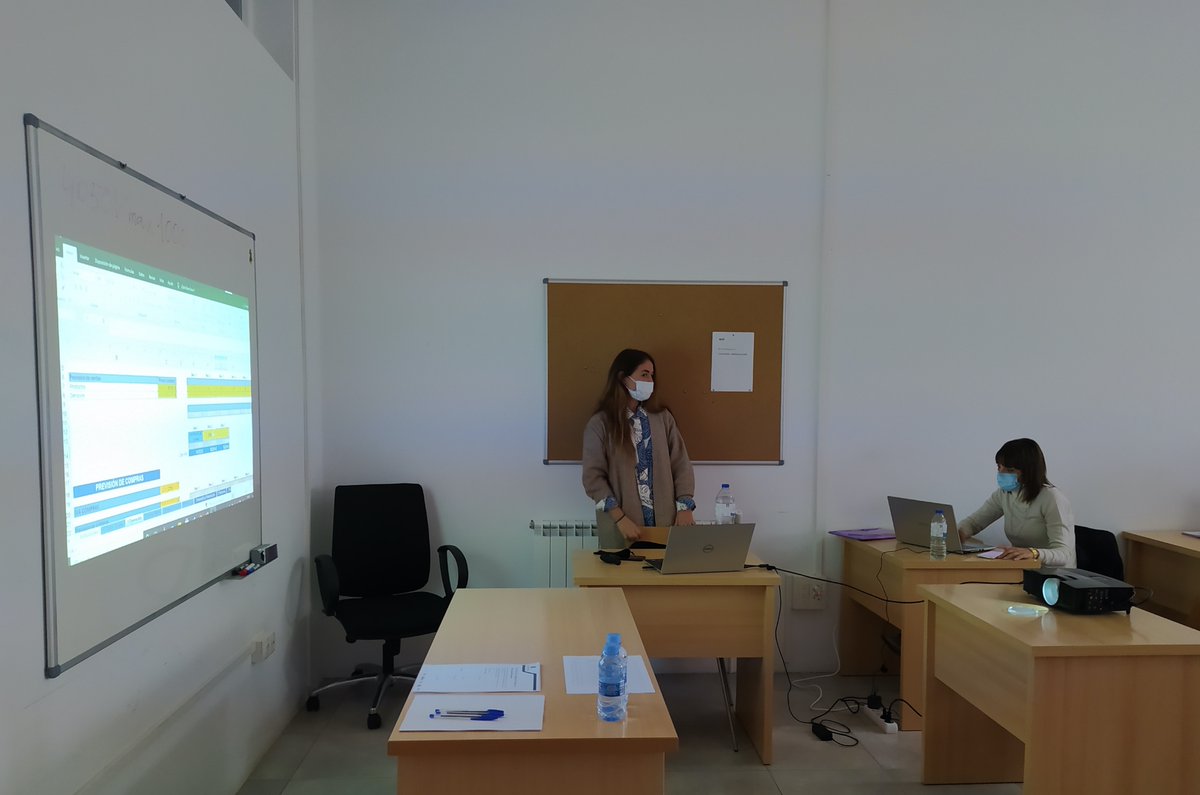 labbarbanza's tweet photo. Los participantes del programa #LabBarbanza han recibido hoy la formación, de parte de #EvaÁlvarez, del quinto módulo "Plan Económico Financiero"
https://t.co/0NMhhCuNiv…
#ConcelloDeBoiro #Formación #Boiro https://t.co/ZxtREip9Br