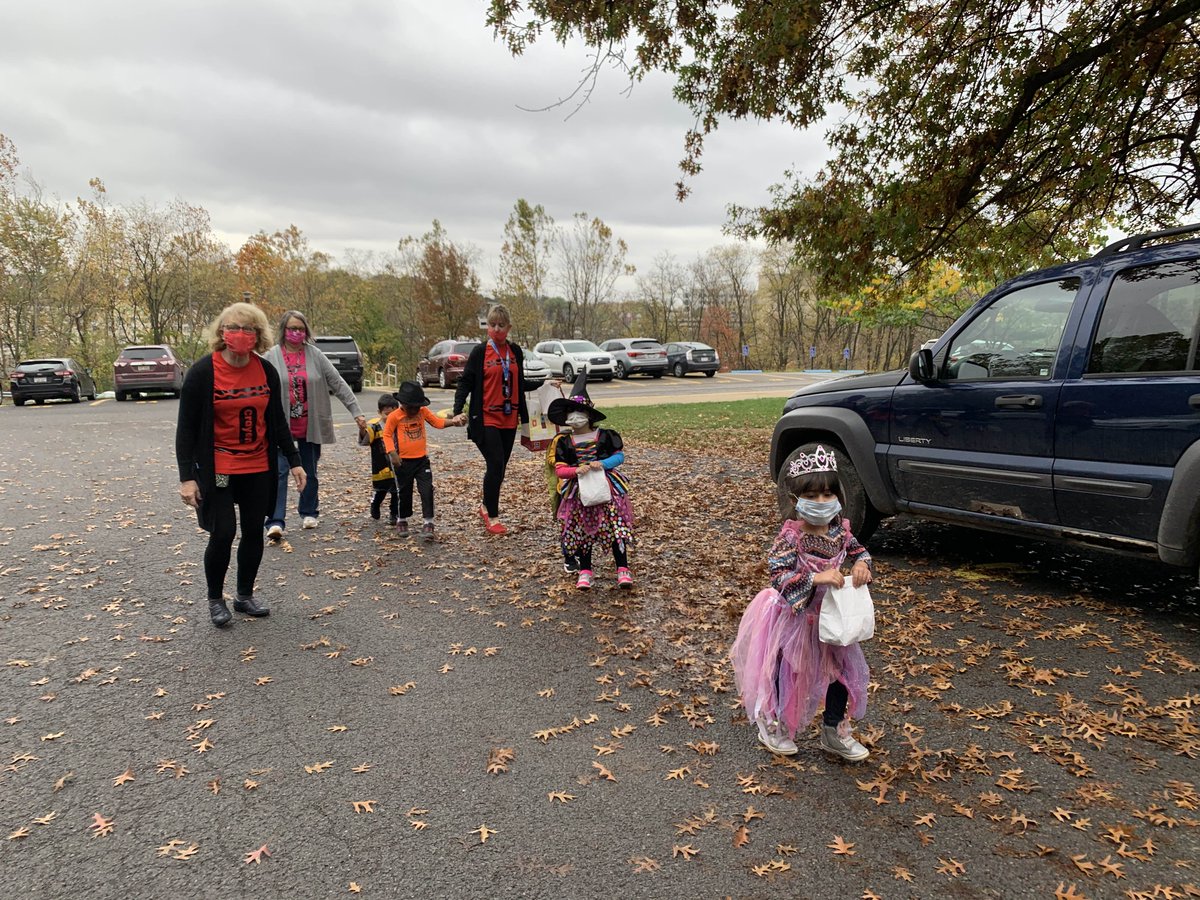 northpantherswv's tweet photo. Cohort A of preschool celebrated Halloween in style today!  #pawsitivemomentsatNES https://t.co/ZpTMsomAby