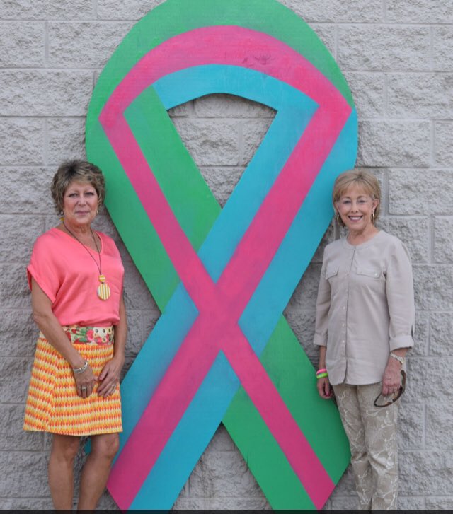 LisaAnnWheeler1's tweet photo. @metavivor Ribbon here in @CityofAikenSC https://t.co/JOtmKOoLut