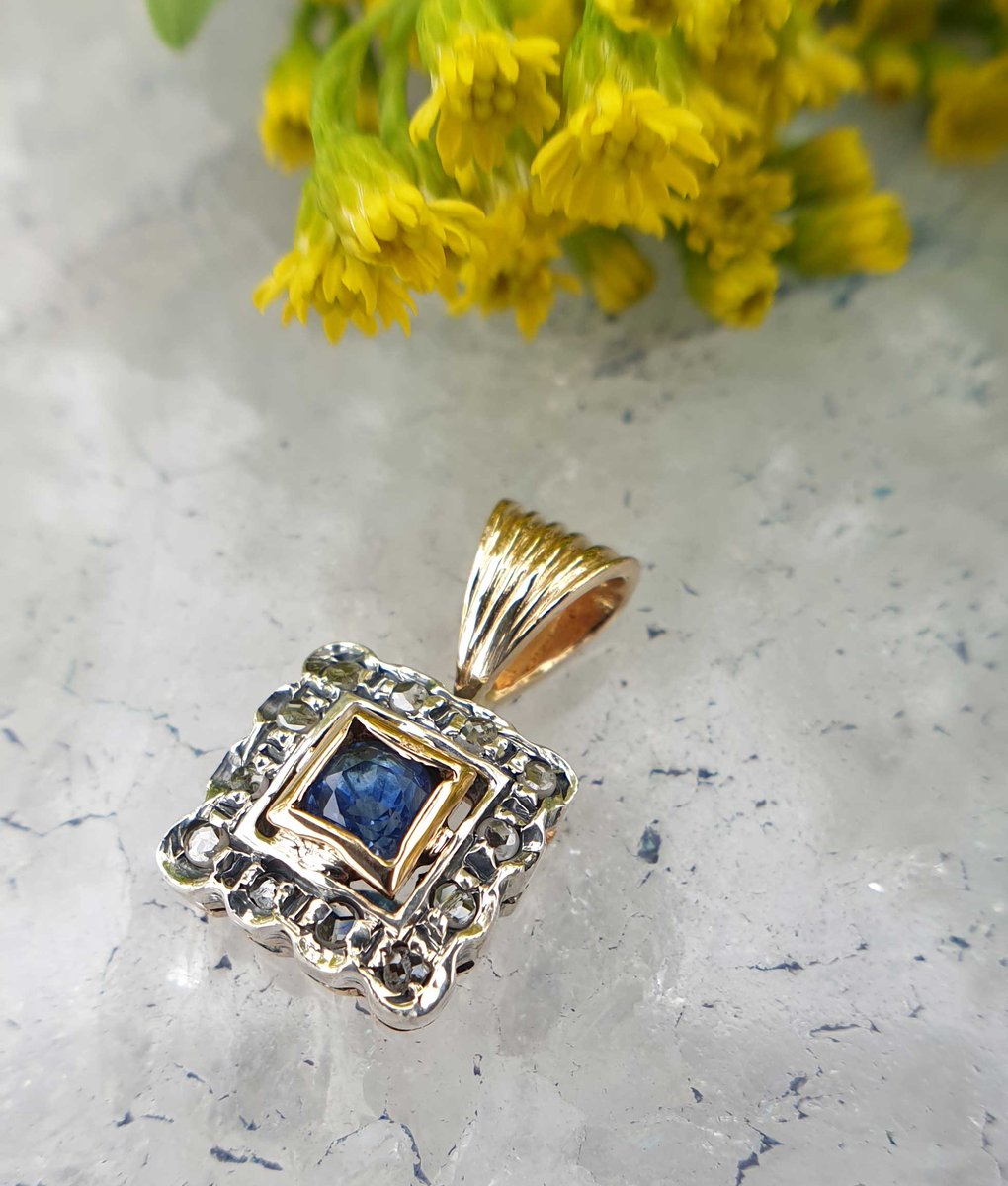 chainsofgolduk's tweet image. Among our gorgeous collection of fine jewellery this is wonderful gift for a special someone, a Victorian inspired pendant in sterling silver and 14ct yellow gold.
Many chain options available on our site.
Shop with confidence 🛒 
chainsofgold.co.uk/shop/edwardian…