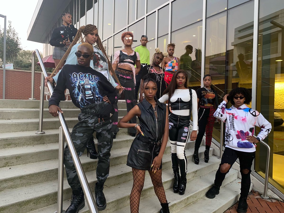 emt2001_'s tweet photo. DAY 2: Rock Out, Pop Out 💥

Make sure you catch the new legs again today in front of the cafe @ 1pm and 6pm ‼️‼️‼️

#WSSU #models #epiphany #blackmodels #hbcu #hbcupride https://t.co/8z0p7ESxwj