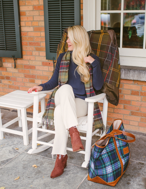 dudley_stephens's tweet photo. Win the ultimate Fall getaway and a new wardrobe! You have the chance to escape to @InnsOfAurora  decked out in @barbour @tuckernuck and Dudley! Have you entered yet? Click the link below! 🍍🍂🍁 #howdoyoududley #findthefun #barbour #innsofaurora @SummerWind41490 https://t.co/zYPponGMwQ