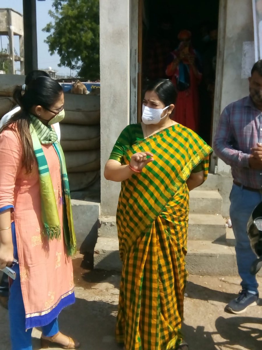 MSP groundnut procurement center visit by resp Dr Ratan kunwar Gadhavi Charan ma'am Gandhinagar municipal commissioner . Ma'am had inspected the Gandhinagar and mansa center and also the godown where GN pods r being stored and give suggestions for better process.  <a href="/CollectorGnr/">Collector & District Magistrate, Gandhinagar</a>