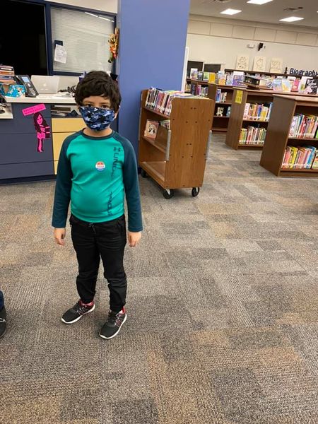 Shandslibrary's tweet photo. Mock Elections in Shands Library @redhudson3 https://t.co/QLI6vrpfvQ