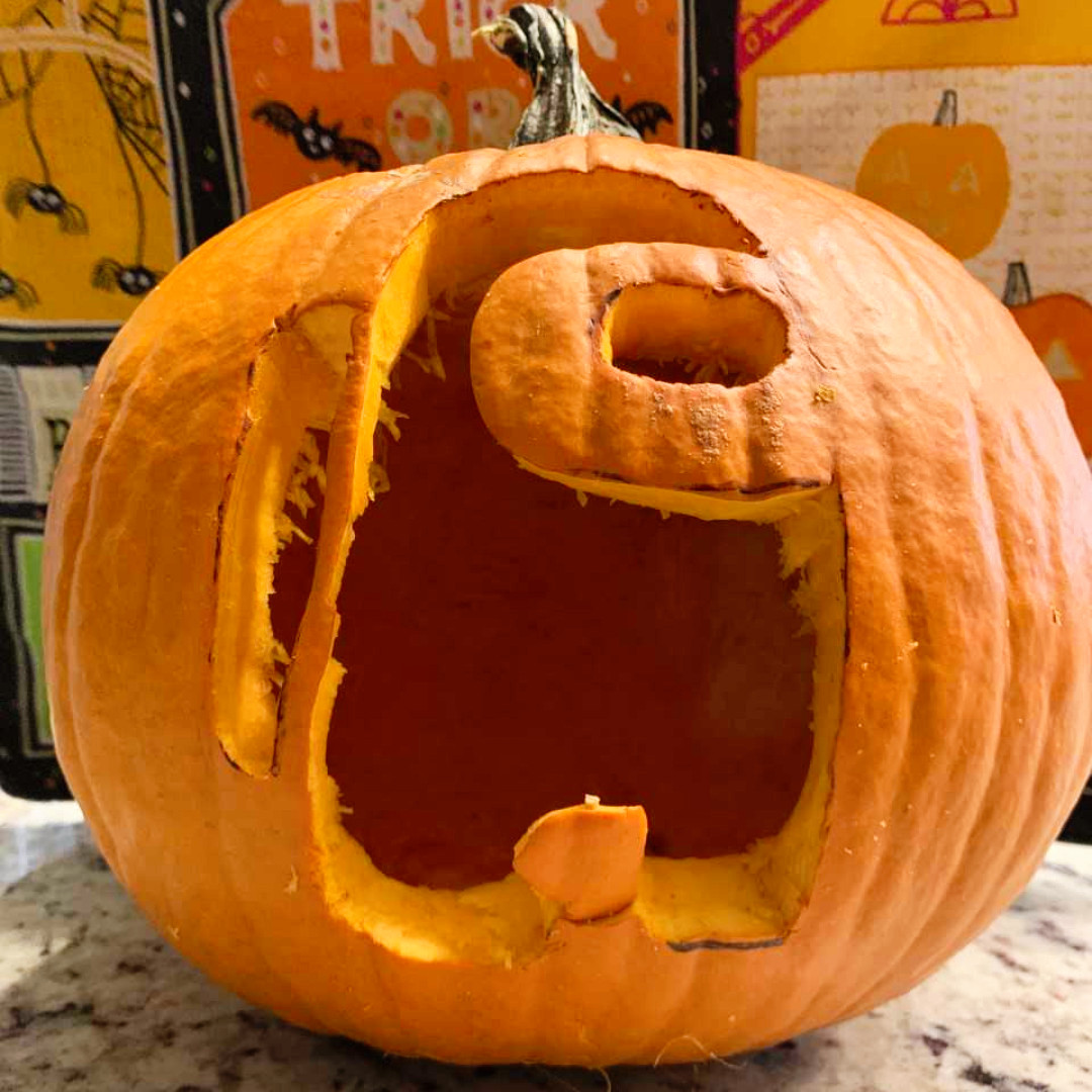 whpl's tweet photo. TAB has been prepping for next week's #amongus meetup by playing practice games and carving pumpkins. Teens can join us 11/4 @ 4PM by registering on our website. Thanks @_evanpic for the Halloween decoration idea. 🎃 #whpl #whpltab #amongus #amongusmeetup #halloween #october https://t.co/C5iKv8EFHI