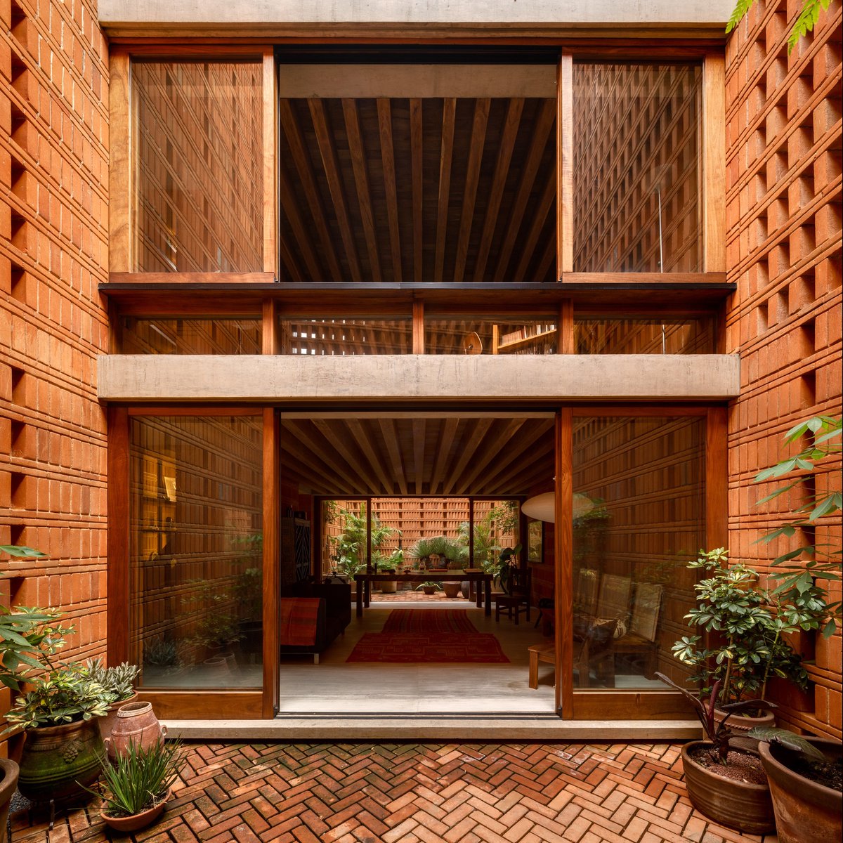 tremcocpgiberia's tweet photo. 🏛️ Estudio Iturbide / Taller de Arquitectura Mauricio Rocha + Gabriela Carrillo
 📍 México
📸 Rafael Gamo
➡️ https://t.co/Qs4px6wkC9

#MiercolesEnladrillado https://t.co/phOhpkgVNf
