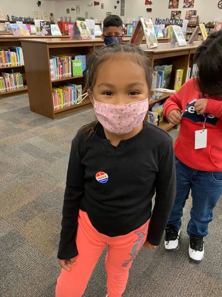 Shandslibrary's tweet photo. Mock Elections in Shands Library @redhudson3 https://t.co/QLI6vrpfvQ
