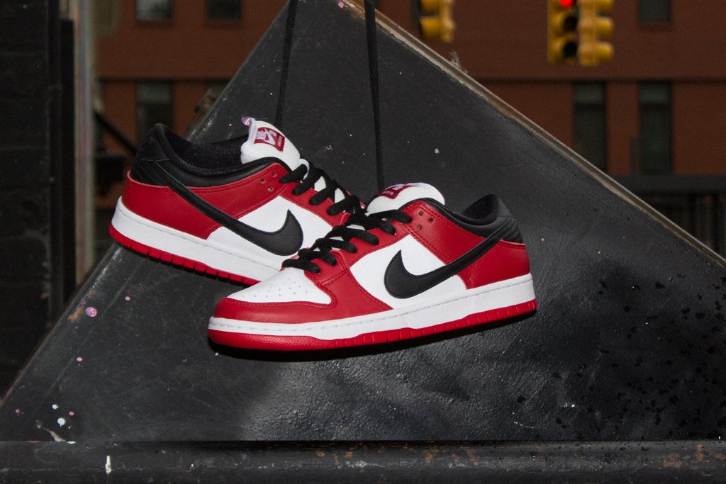 SOLELINKS's tweet image. Online Raffle 
Nike SB Dunk Low Pro 'Chicago'

Enter =&amp;gt; bit.ly/37Od99W

Details =&amp;gt; bit.ly/31RSX35 

ends at 3:05PM ET