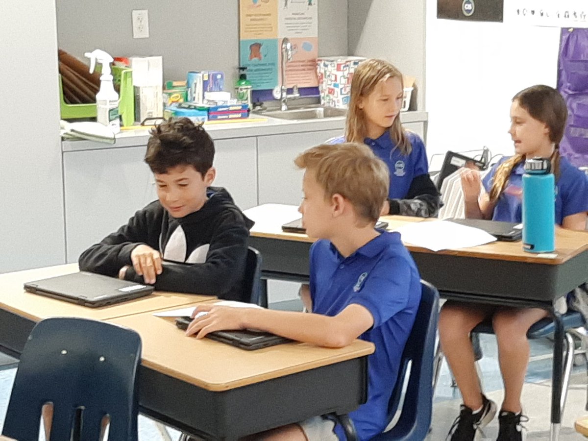 MisterBen20's tweet photo. Partnership! Grade 5 students collaborate daily...sometimes with some of our youngest students. #CISinspires @MrMeinen https://t.co/VH0b4ZX4Ws