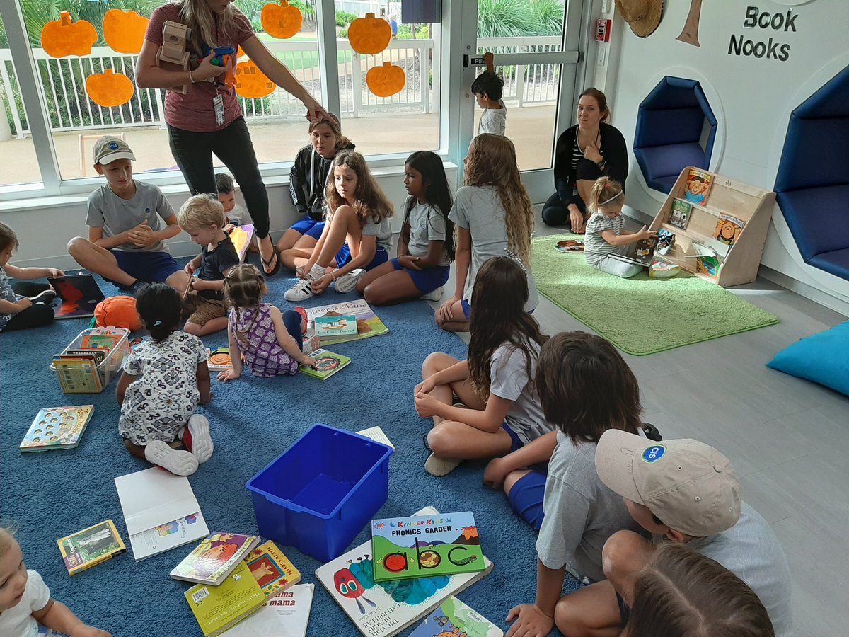 MisterBen20's tweet photo. Partnership! Grade 5 students collaborate daily...sometimes with some of our youngest students. #CISinspires @MrMeinen https://t.co/VH0b4ZX4Ws
