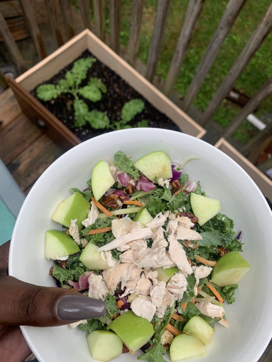 This lil sprinkle of chicken is killin me