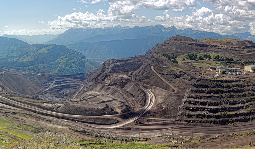 im_mining's tweet photo. #ShawBusiness & @nokia have deployed Western Canadaโs 1st industrial-grade Private #LTE #network for #mining at @TeckResources #Elkview #coalmine, supporting deployment of Teckโs #RACE21โข tech including @KomatsuMining #AHS trucks #futureofmining @ShawInfo https://t.co/lbW9zATllV https://t.co/tQ3HnqluUt