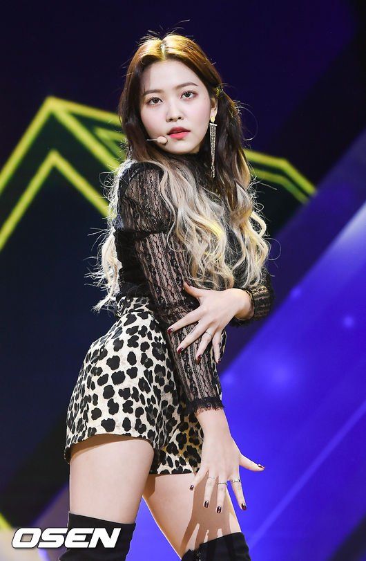 yerimhourly's tweet photo. #예리 #YERI @RVsmtown https://t.co/jMjUvASrBp