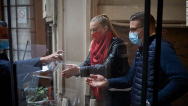 FRANCIA Y ALEMANIA ANTE NUEVA OLA DE COVID-9

“Nuevas restricciones, ante nueva ola de coronavirus”

Amplía en: 
instagram.com/p/CG5LvTAB8OA/…

Canal de Telegram: t.me/noticiasmonrod 

#NoticiasMonrod #Salud #Francia #Alemania #Europa #Coronavirus #Covid19 #QuédateEnCasa #Mundo