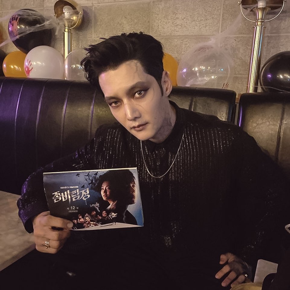 Real21ws's tweet photo. #최진혁 #choijinhyuk #チェジニョク #崔振赫 #ชเวจินฮยอก #ЧхвеДжинХёк #چوی_جین_هیوک #kimmooyoung #김무영 #zombiedetective #좀비탐정 #KBS #kbsdrama https://t.co/8K6iBYyxd7