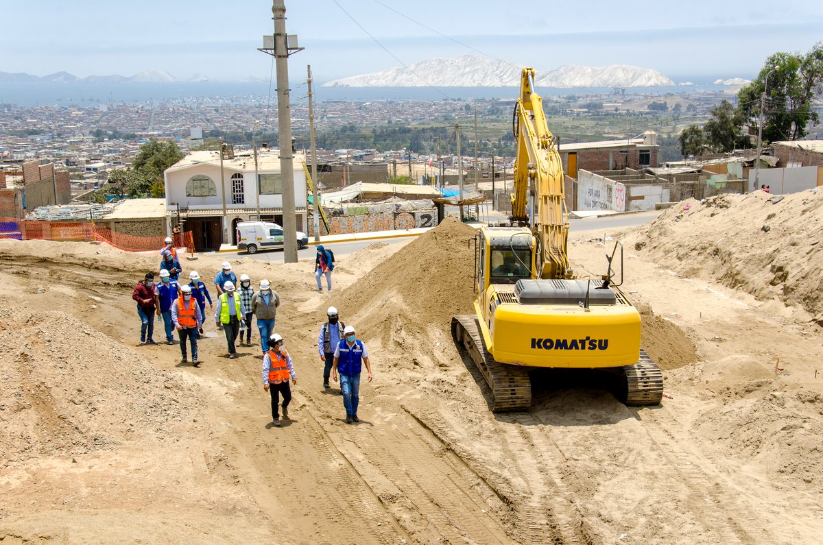 Subpacifico's tweet photo. OBRA DE ESTADIO EN PUEBLO JOVEN SAN PEDRO 
AVANZA CON MURO DE CONTENCIÓN 
Subregión Pacífico inspecciona proyecto y constata trabajos a 15 días de reiniciarse anhelada construcción. https://t.co/vOgBC4xUFr