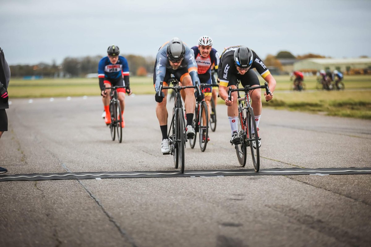 RLSCyclingClub's tweet photo. Chris Spencer crossing the line at the Abingdon Crit race last weekend.
#leamingtonhour
#loveleam
#RLSCC https://t.co/G6c248JlBe