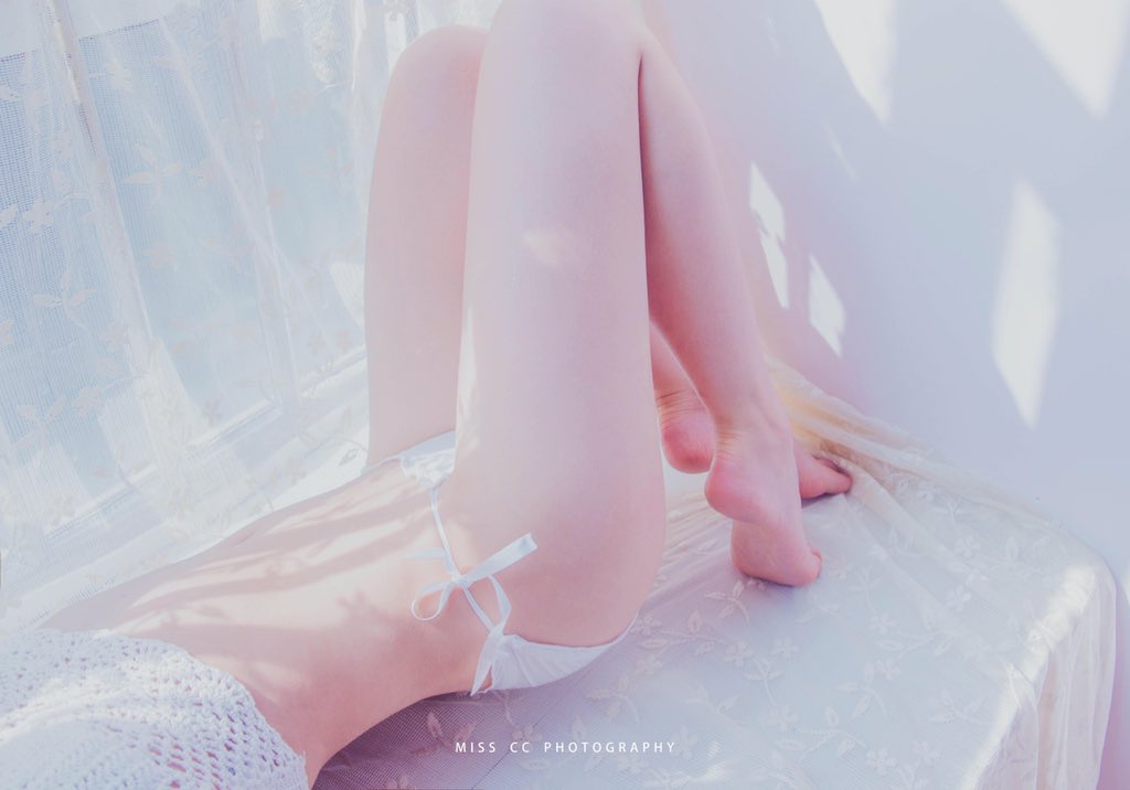 日光浴

摄影/@misscc520 

#私房照 #私房写真 https://t.co/IOpvQZGhIZ