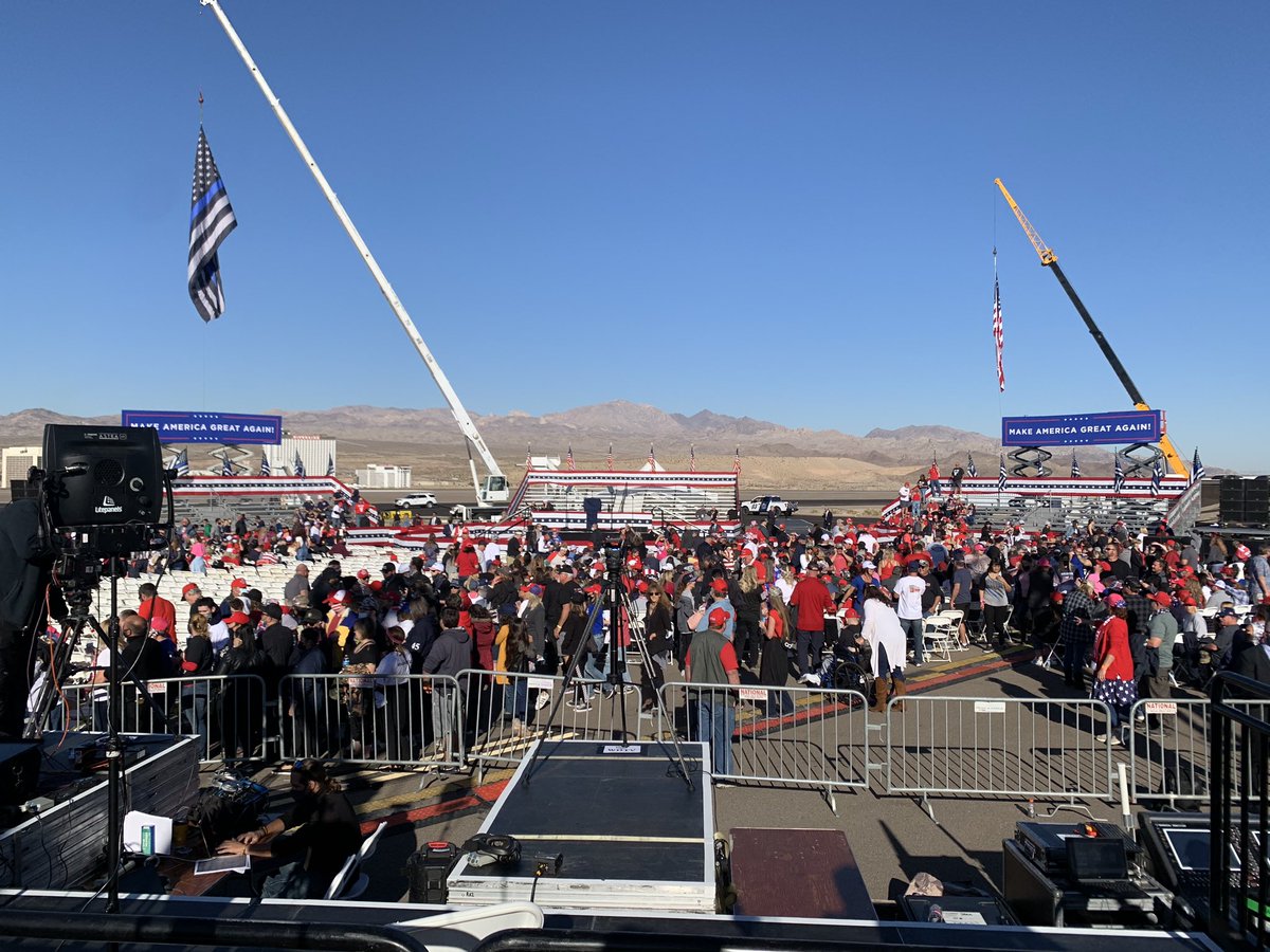 This venue across the border in Arizona was chosen because of  @GovSisolak’s social distancing orders that caps Nevada public gatherings at 250 people  #8NN