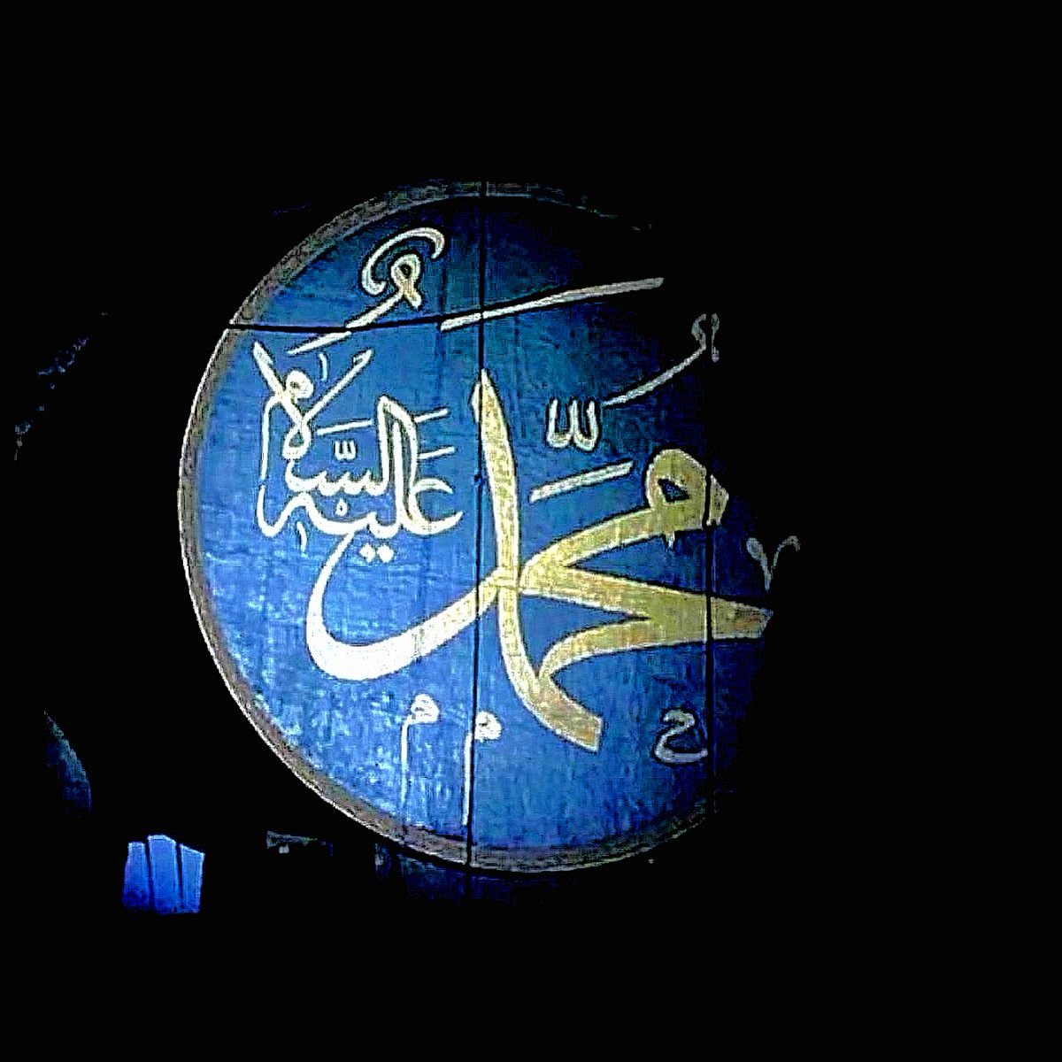 kamildurucat's tweet photo. Yaratılmışların en üstünü
Alemlere rahmet olarak gönderilen
İki cihan serveri, 

Peygamberimiz Hz.Muhammed(S.A.V) dünyaya teşriflerinin gerçekleştiği bugünün tüm insanlığa hayırlar getirmesini YÜCE ALLAH'tan niyaz ederim. 
 #SelamSanaYaResulallah #HayırlıKandiller #mevlitkandili https://t.co/d6DI34ClO6