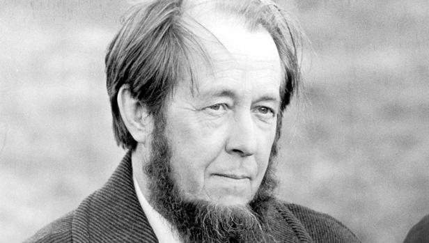 ElLaberinto20's tweet photo. Aleksandr #Solzhenitsyn:
"Perdimos la MEDIDA DE LA #LIBERTAD. No tenemos con qué determinar dónde empieza y dónde termina ésta". https://t.co/BOK4x42rYF
