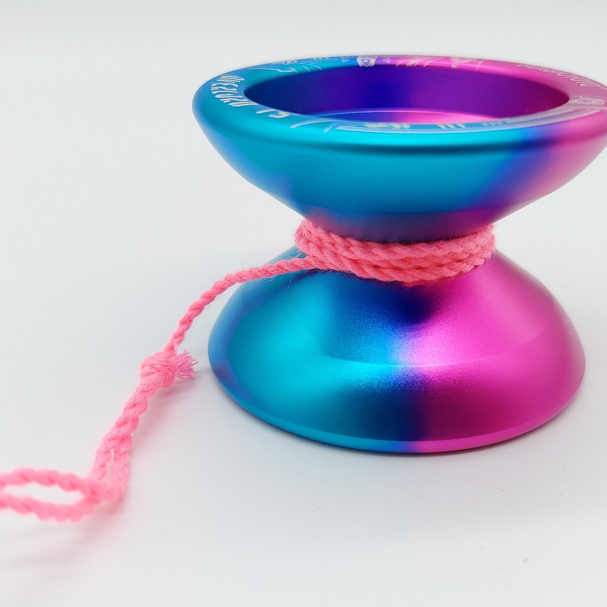 DailyThrowNews's tweet image. Here is some pics of the T5 Overlord that the amazing folks of @MAGICYOYOGLOBAL sent over.  Reviews coming soon ;)

#yoyo #todaysthrow #yoyotricks #trickcircle #yoyos #skilltoy #returntop #yoyoing #yoyonews #throwoftheday  #ヨーヨー #dailythrow