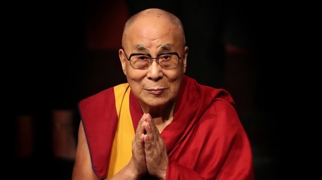 Librosyescritor's tweet photo. "Dale a tus seres queridos alas para volar, raíces para volver y razones para quedarse".

Dalai Lama https://t.co/7wAvltoXQB