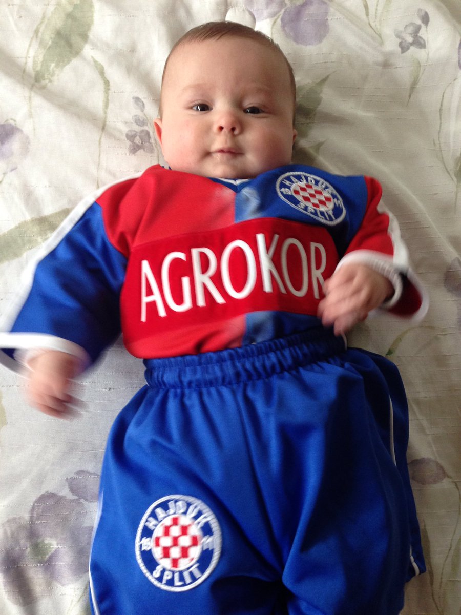 culdarko's tweet photo. Sretan Rodjendan #70rcida #HŽV #Torcida https://t.co/56G044KPEo