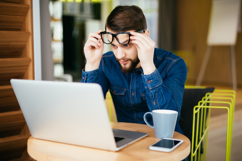 CREDVIEWoptical's tweet photo. Computer eye strain? Tip #9: Consider bifocals or progressive lens if you find yourself constantly taking off your glasses to read — or if your contact lenses are causing you to squint. We can help (905) 826-2811. #eyehealth #EyeCare #eyeexam https://t.co/WPTvOAiW9U