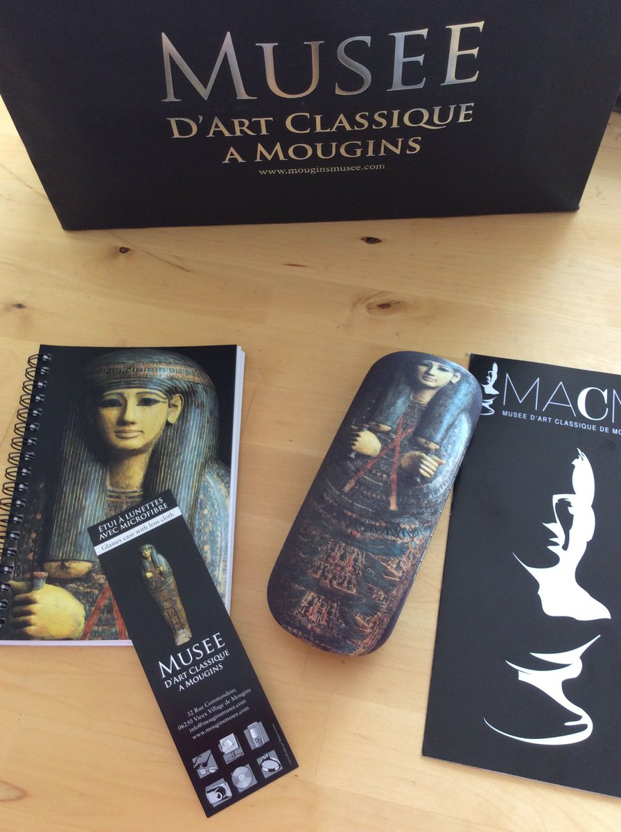 Shopping ⁦<a href="/MACMougins/">MACM</a>⁩ #sotd #mougins